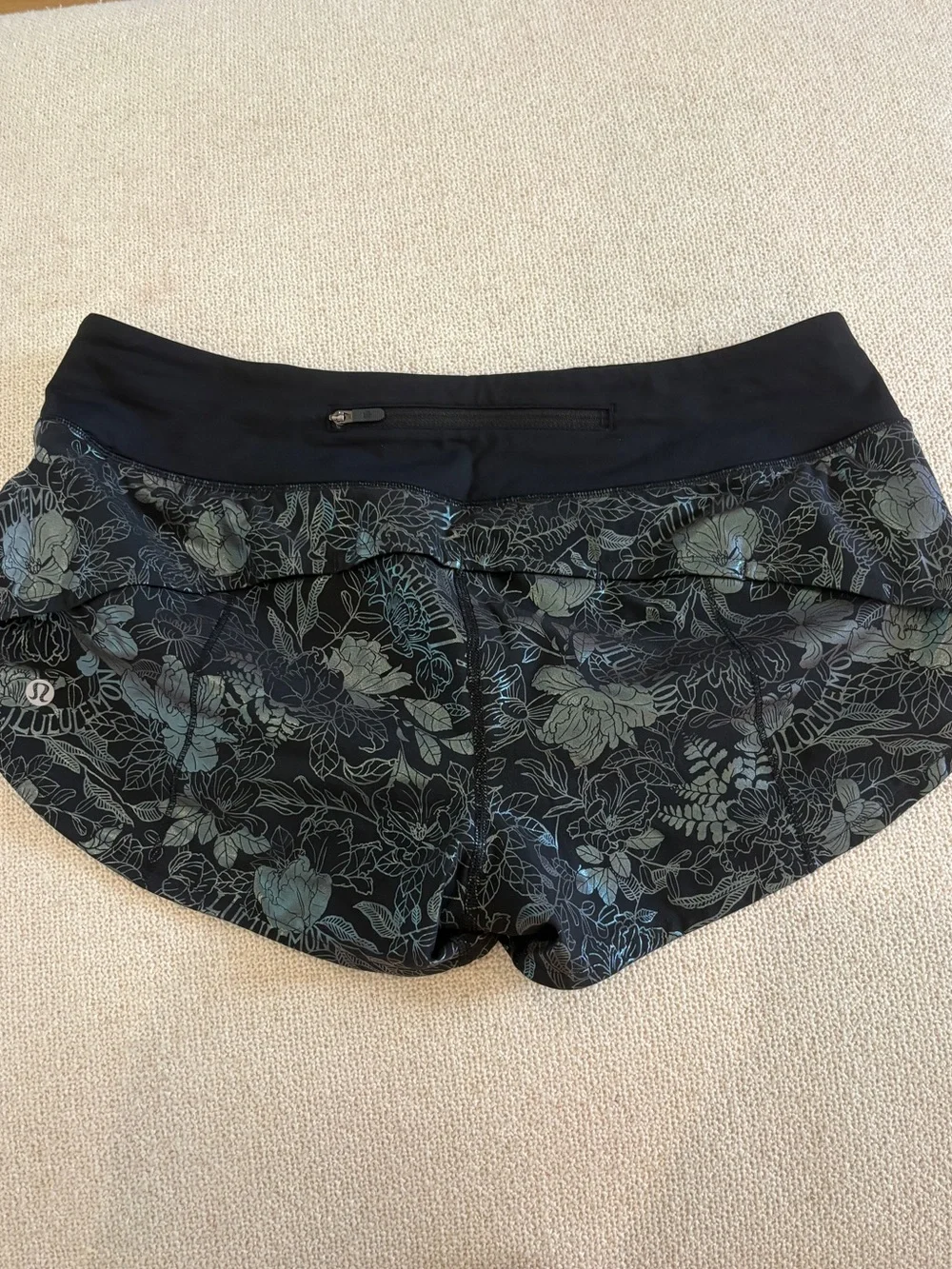 lululemon athletica Speed Up LR 2.5” Black Shorts with Metallic Floral Print